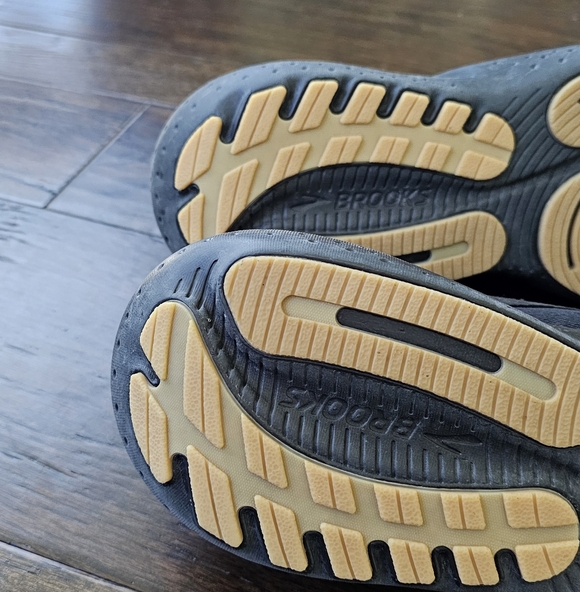 Brooks Men's Black Glycerin Stealthfit Size 11 Running Shoes - Picture 8 of 8